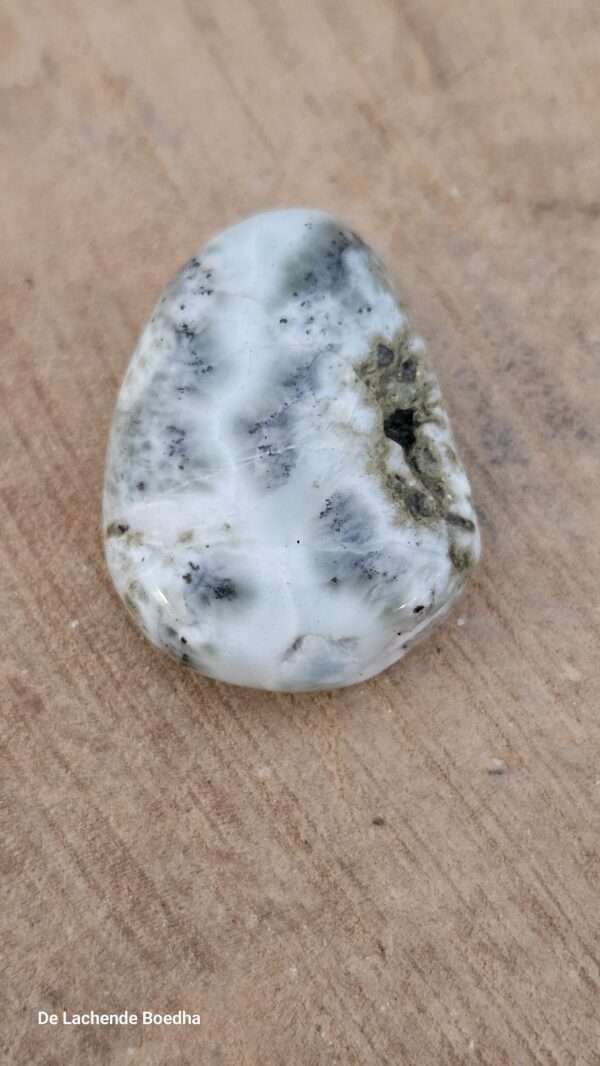 Larimar hanger