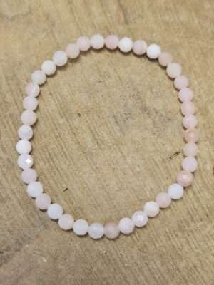 Roze opaal kinderarmband