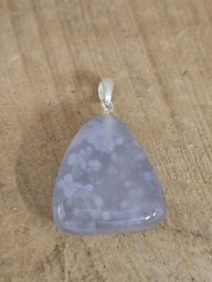Chalcedoon hanger
