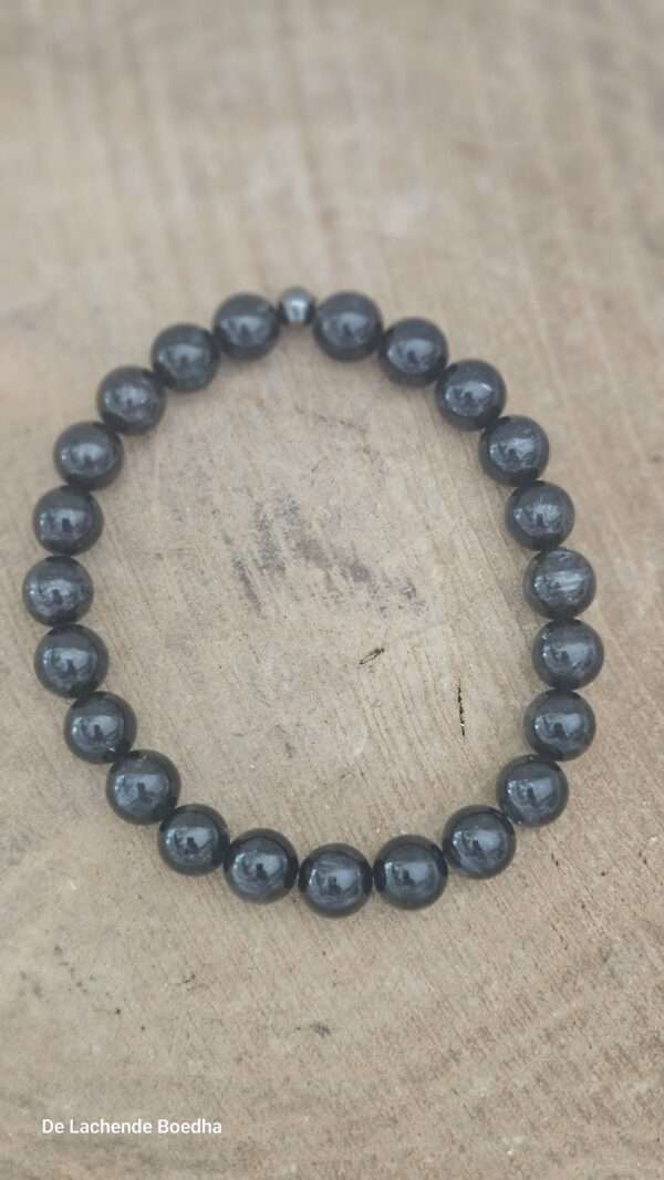 Arfvedsoniet armband