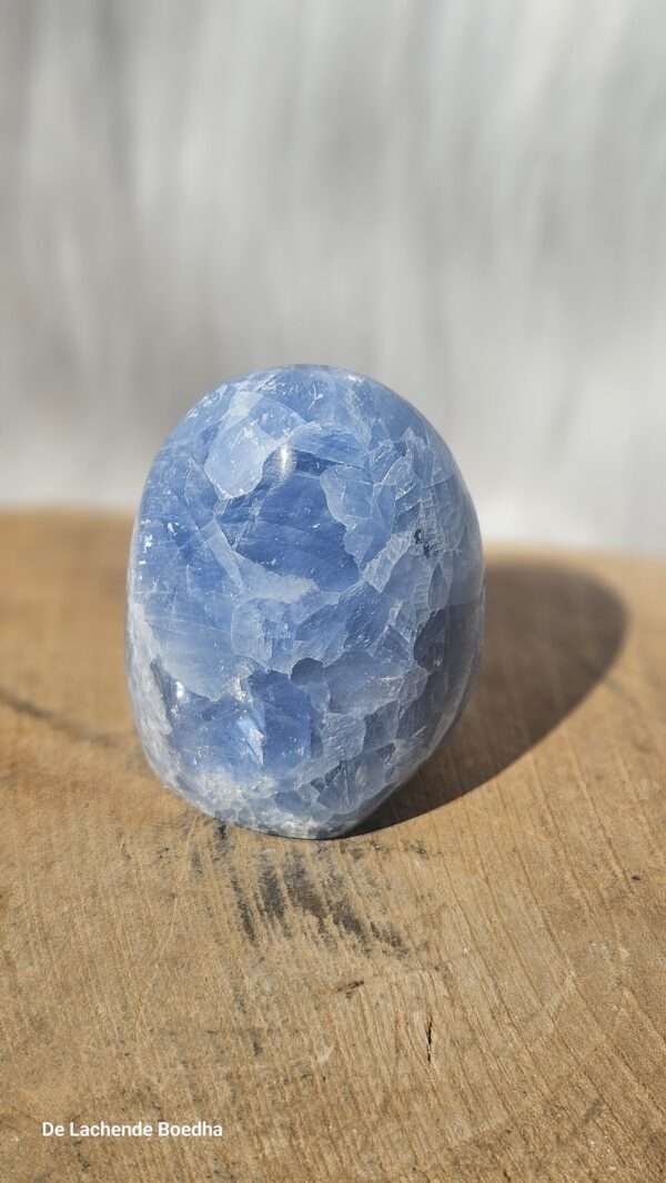 Blauwe calciet sculptuur - Afbeelding 2