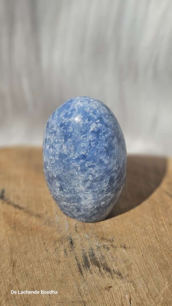 Blauwe calciet sculptuur - Afbeelding 2