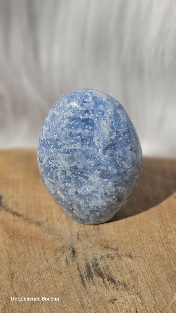 Blauwe calciet sculptuur - Afbeelding 2