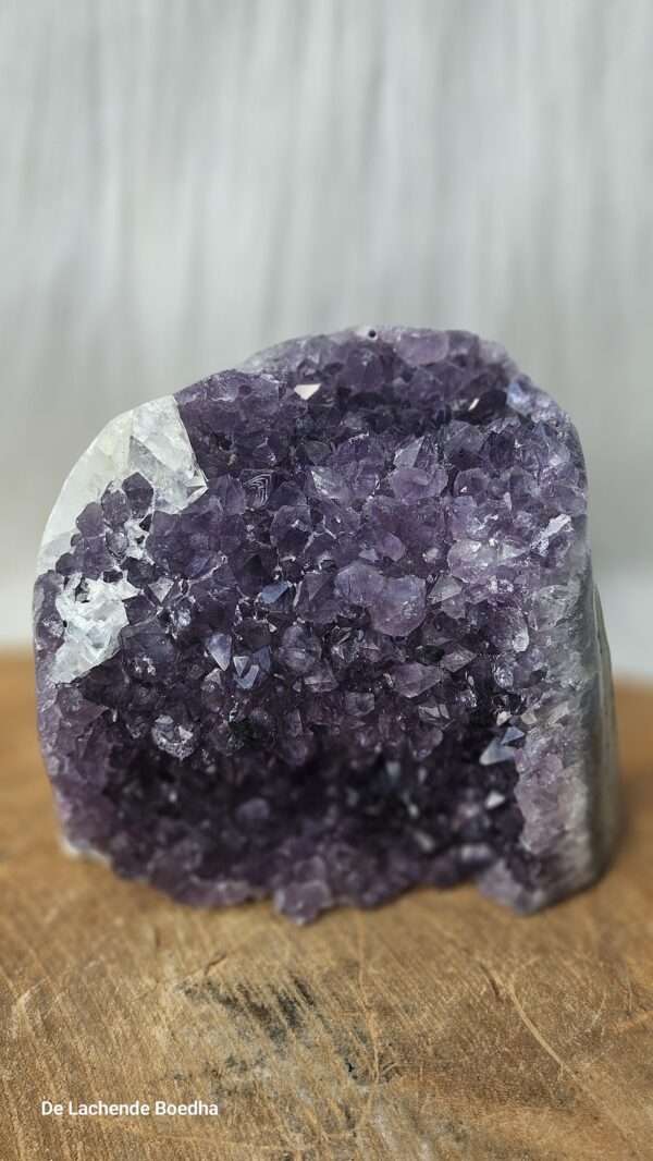 Amethist Uruguay cut base