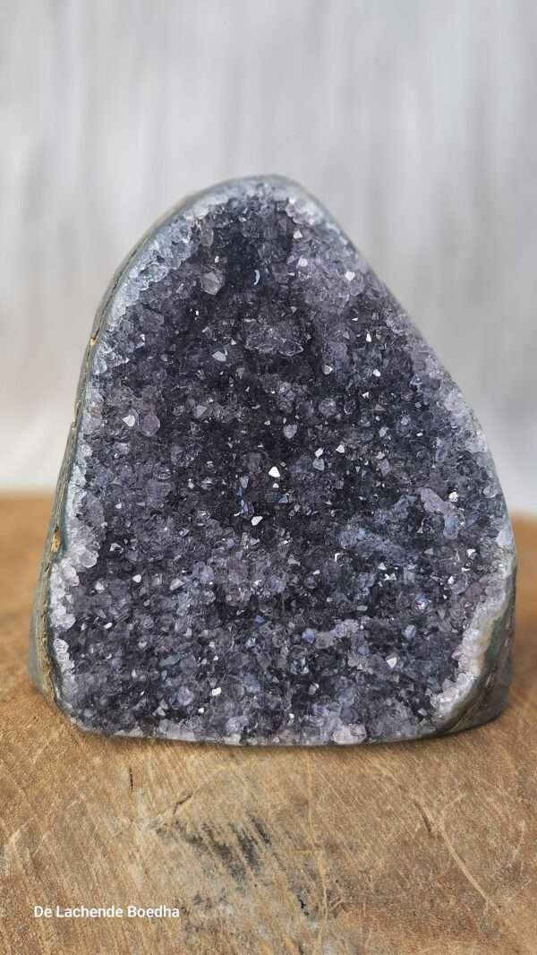 Amethist Uruguay cut base