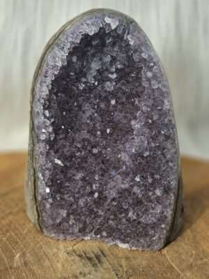 Amethist Uruguay cut base