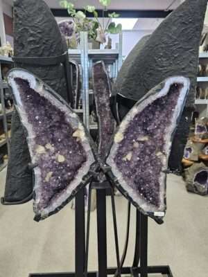 Amethist vlinder op standaard