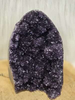 Amethist Uruguay cut base
