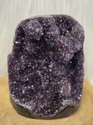 Amethist Uruguay cut base