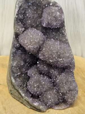 Amethist Uruguay cut base