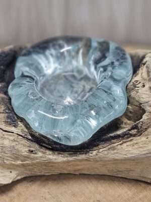 Drijfhout met enkele waxine