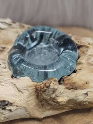 Drijfhout met enkele waxine