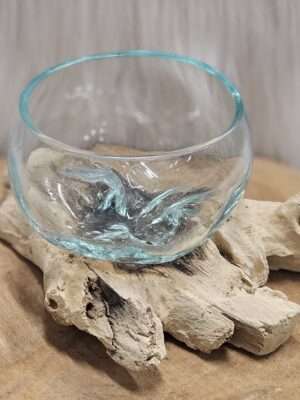 Drijfhout met enkele vaas