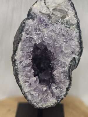 Amethist op standaard